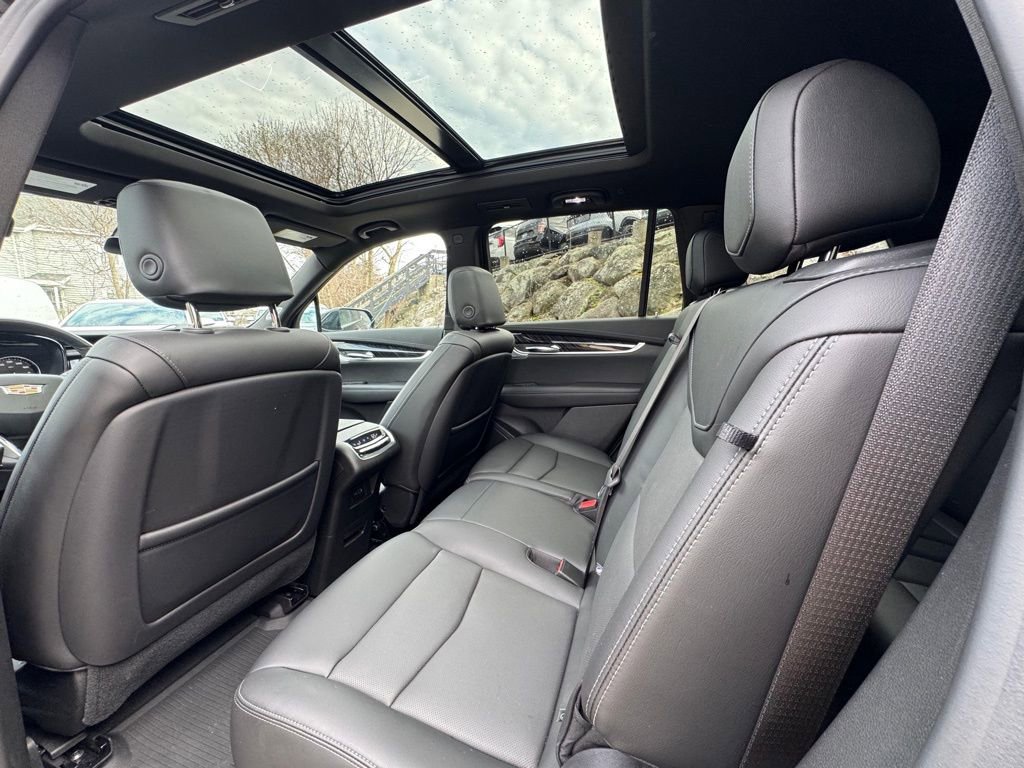 Used 2024 Cadillac XT6 Premium Luxury image 18