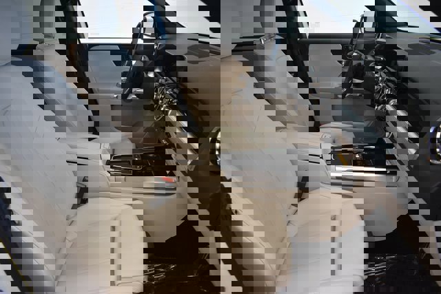 New 2025 Mercedes-Benz GLB 250 4MATIC image 21