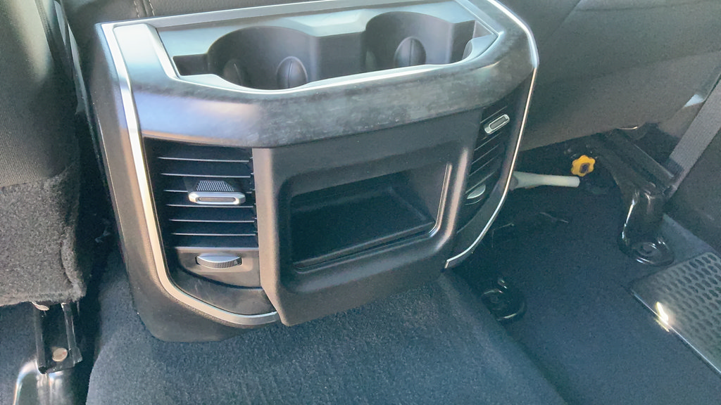 Certified 2024 RAM 3500 Big Horn AWD/4WD image 10