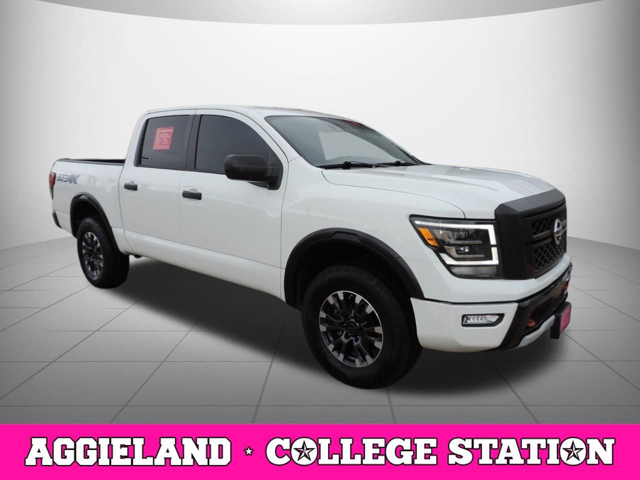 Used 2023 Nissan Titan PRO-4X image 3