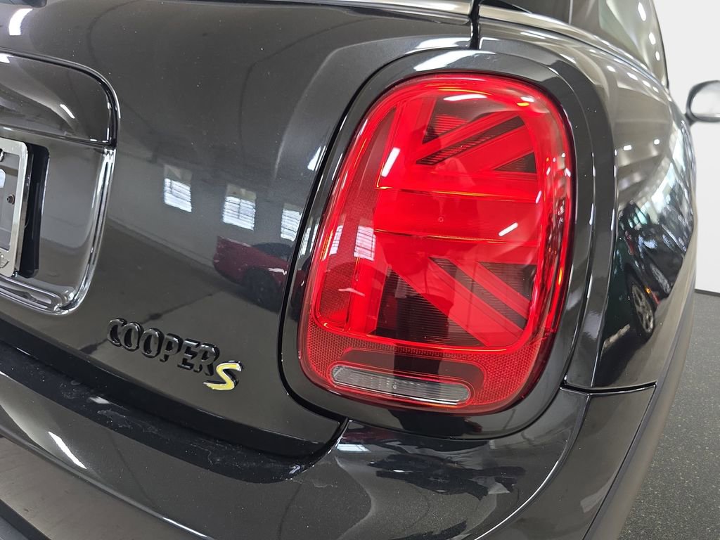 Used 2024 MINI Cooper SE image 32