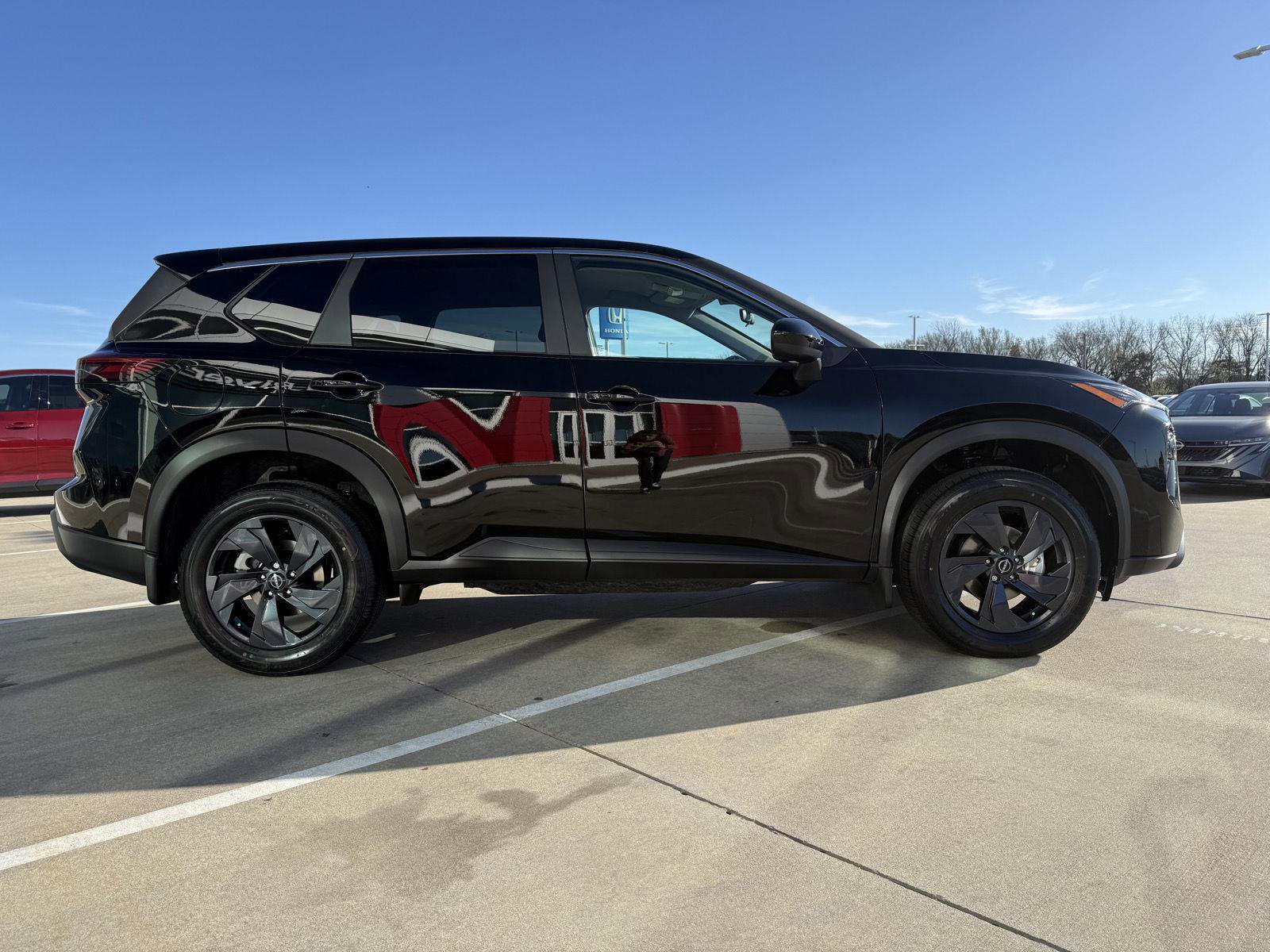 New 2026 Nissan Rogue SV FWD image 6