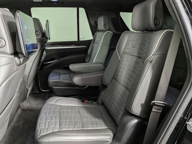 Used 2025 Cadillac Escalade V w/ LPO, ONYX Package image 32