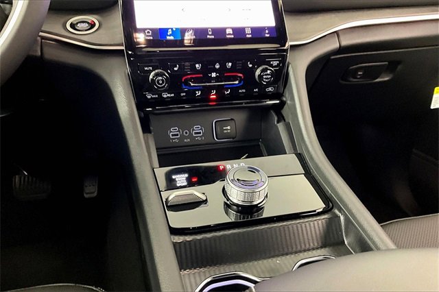 New 2025 Jeep Grand Cherokee L Limited image 7