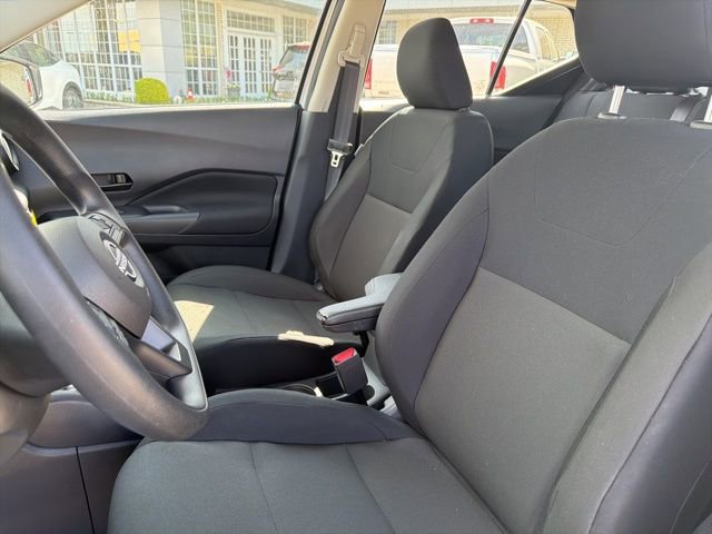 Certified 2025 Nissan Kicks Play S image 9