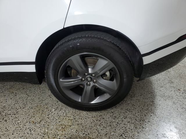 Used 2025 Land Rover Range Rover Velar Dynamic SE image 9