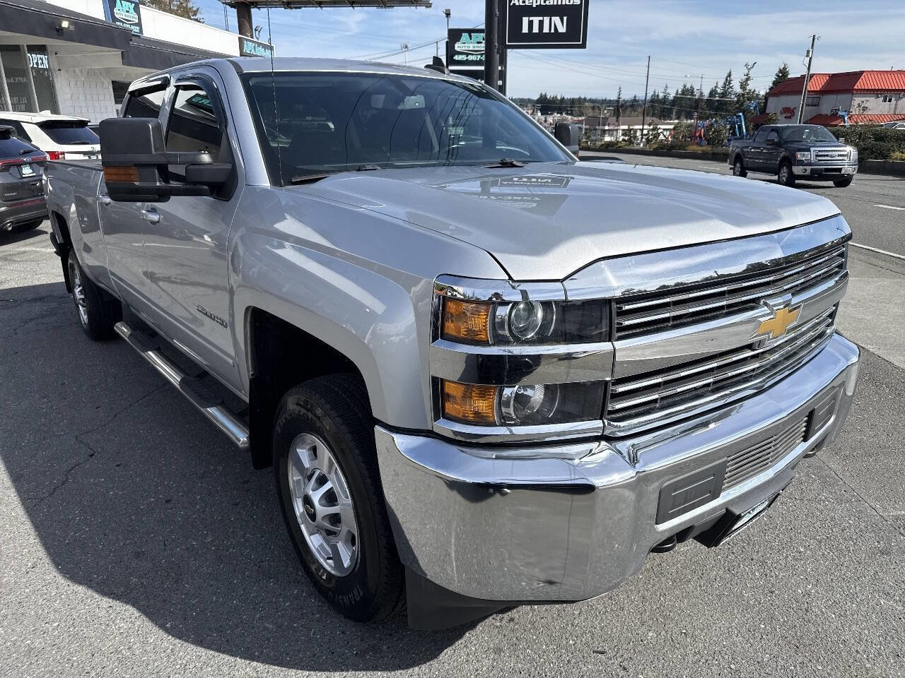Used 2018 Chevrolet Silverado 3500 LT AWD/4WD image 13