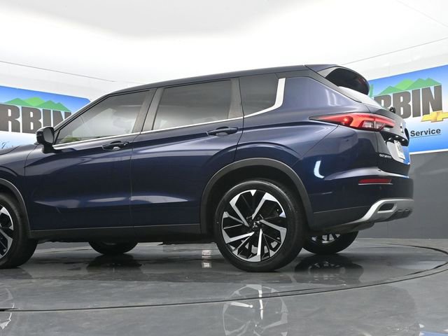 Used 2022 Mitsubishi Outlander SE image 22