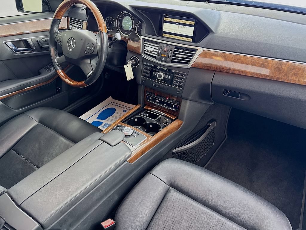Used 2010 Mercedes-Benz E 350 Sedan image 34
