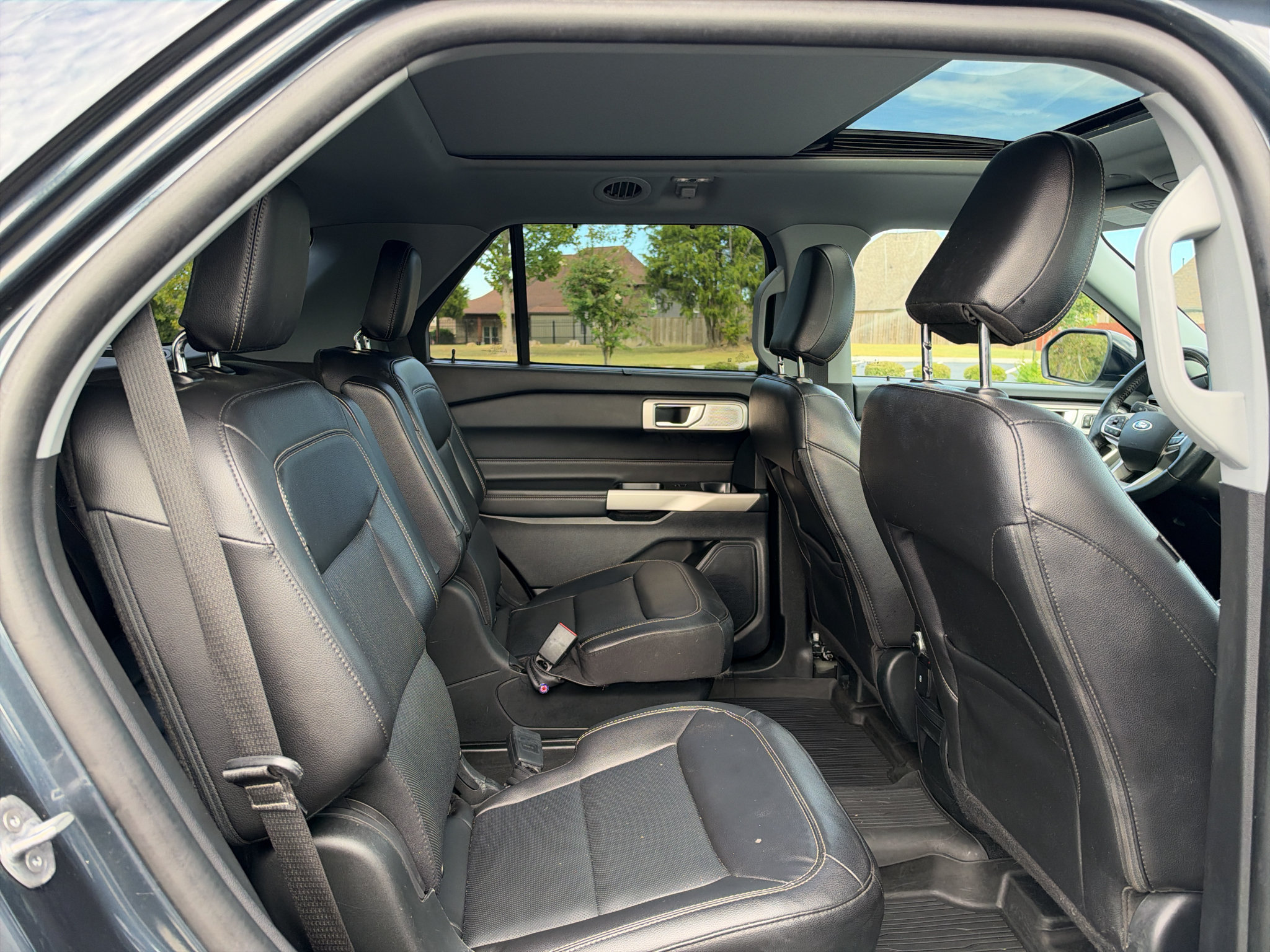 Used 2022 Ford Explorer Limited w/ Limited Technology Package AWD/4WD image 19