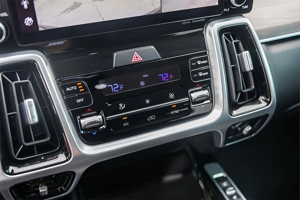 Used 2022 Kia Sorento SX Prestige image 18