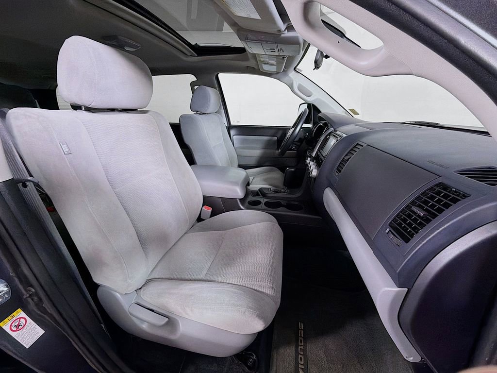 Used 2018 Toyota Sequoia SR5 image 26