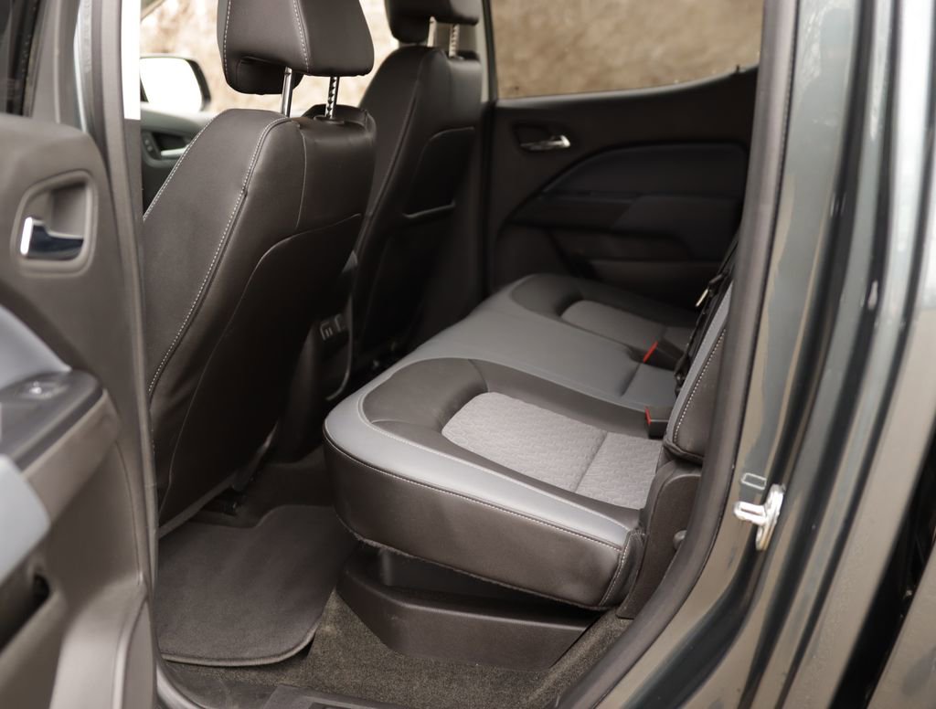 Used 2017 Chevrolet Colorado Z71 image 24