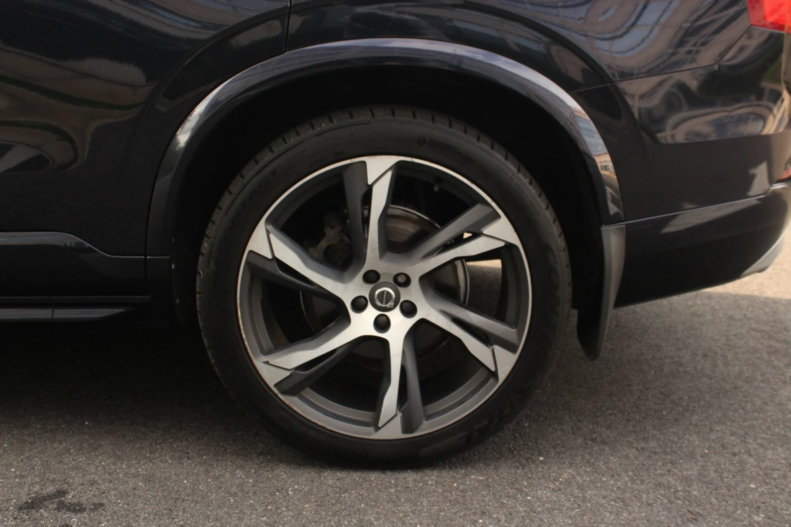 Used 2017 Volvo XC90 T6 Momentum AWD/4WD image 10