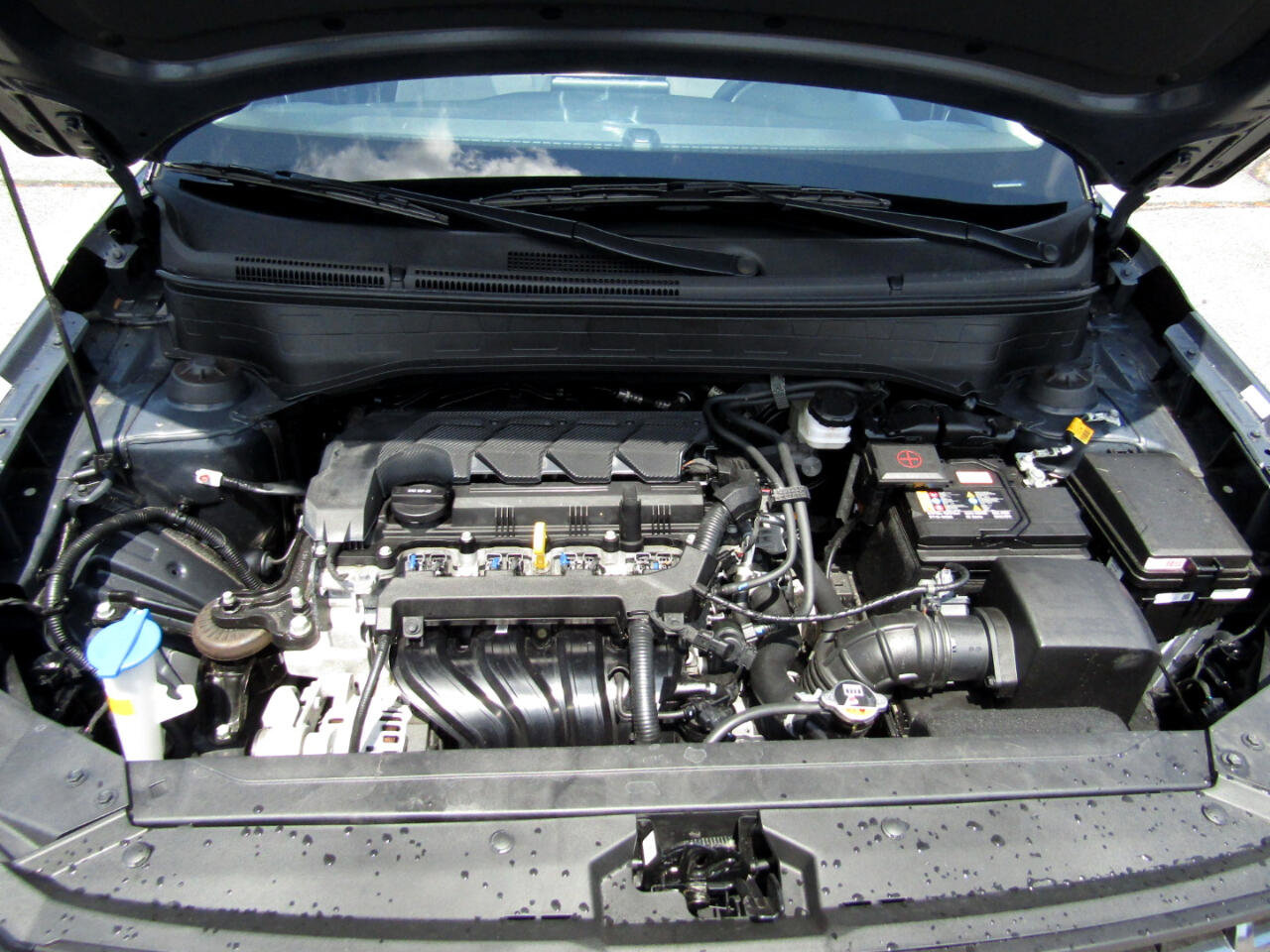 Used 2024 Hyundai Venue SEL image 30