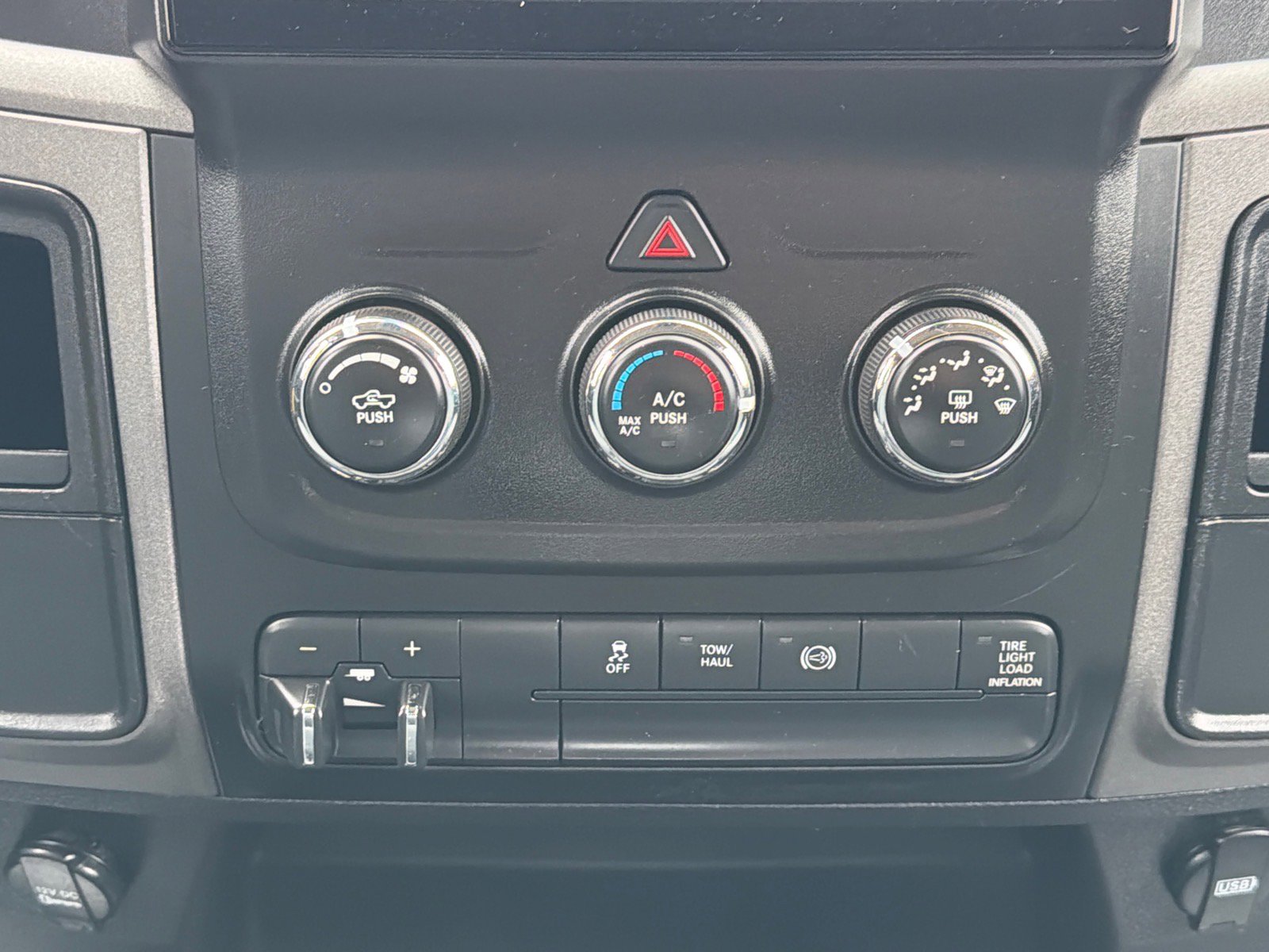 Used 2013 RAM 2500 Tradesman w/ Popular Equipment Group image 21