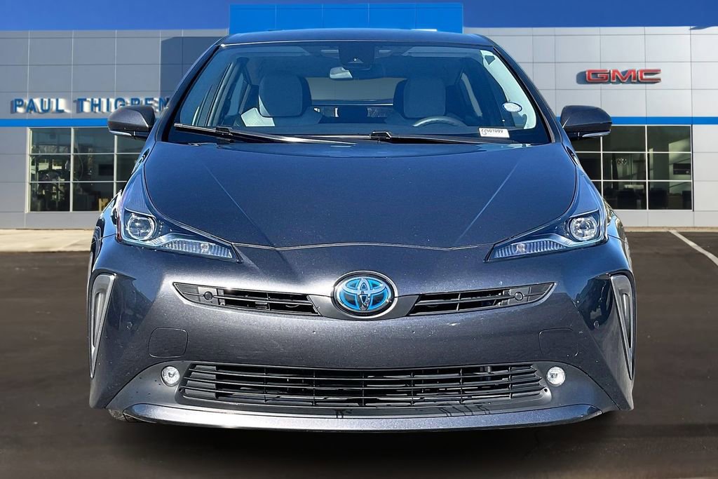 Used 2020 Toyota Prius LE image 2