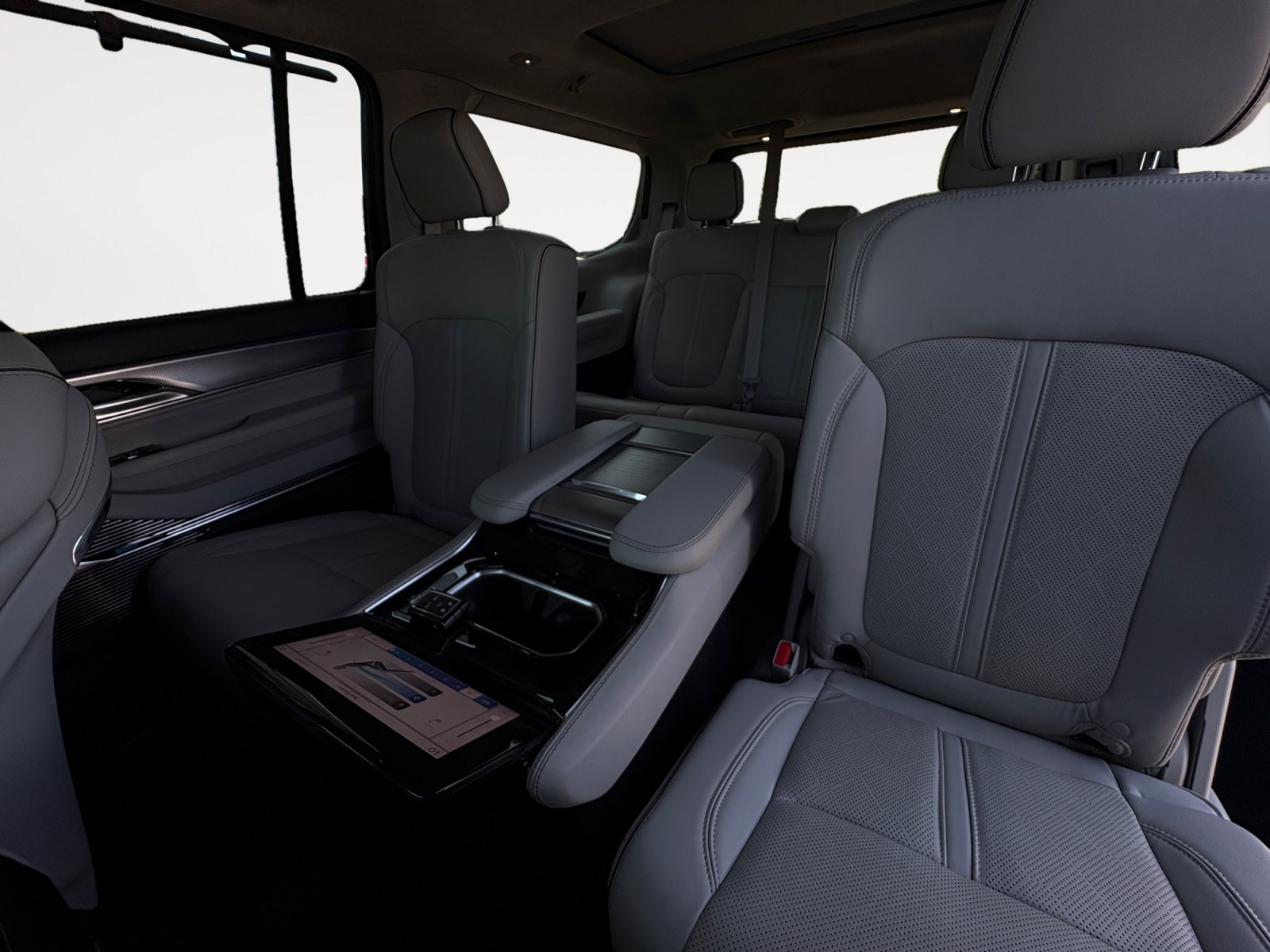 Used 2023 Jeep Grand Wagoneer Series II AWD/4WD image 24