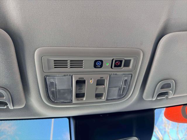 Used 2020 Honda Insight Touring image 31