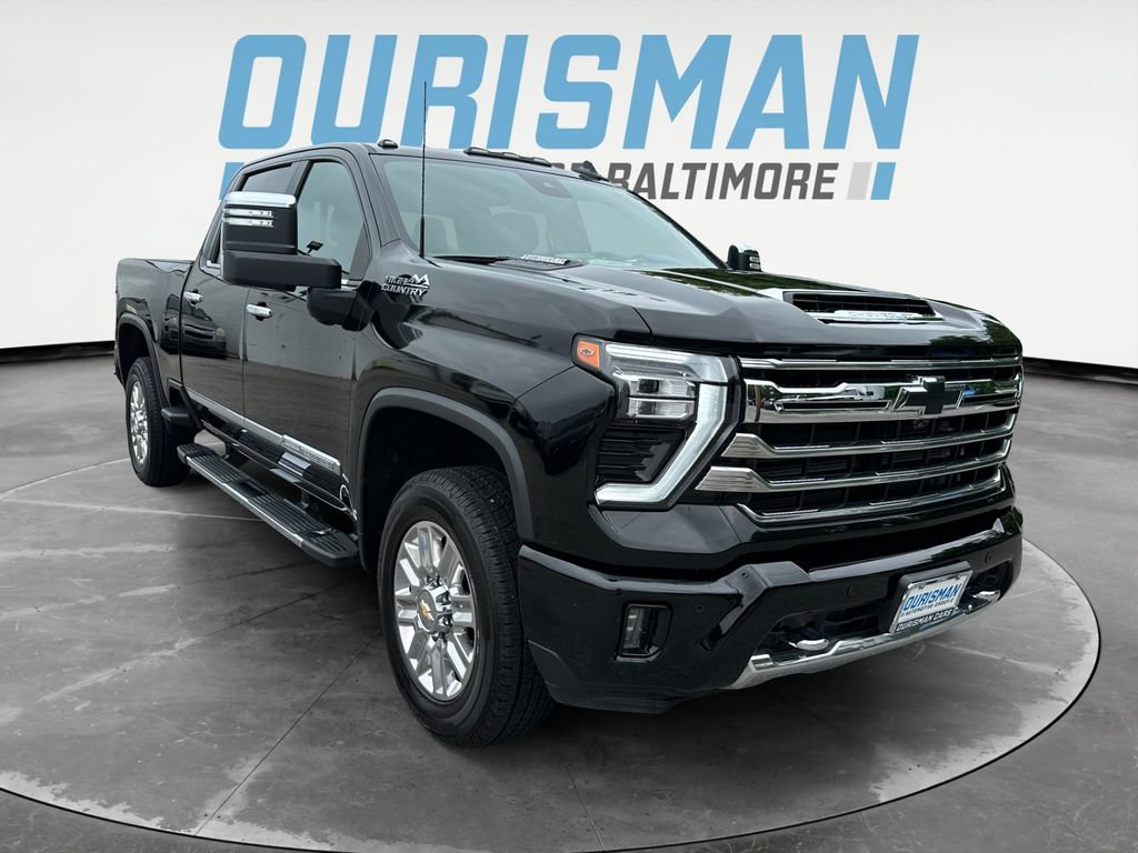 Used 2024 Chevrolet Silverado 2500 High Country AWD/4WD video 1