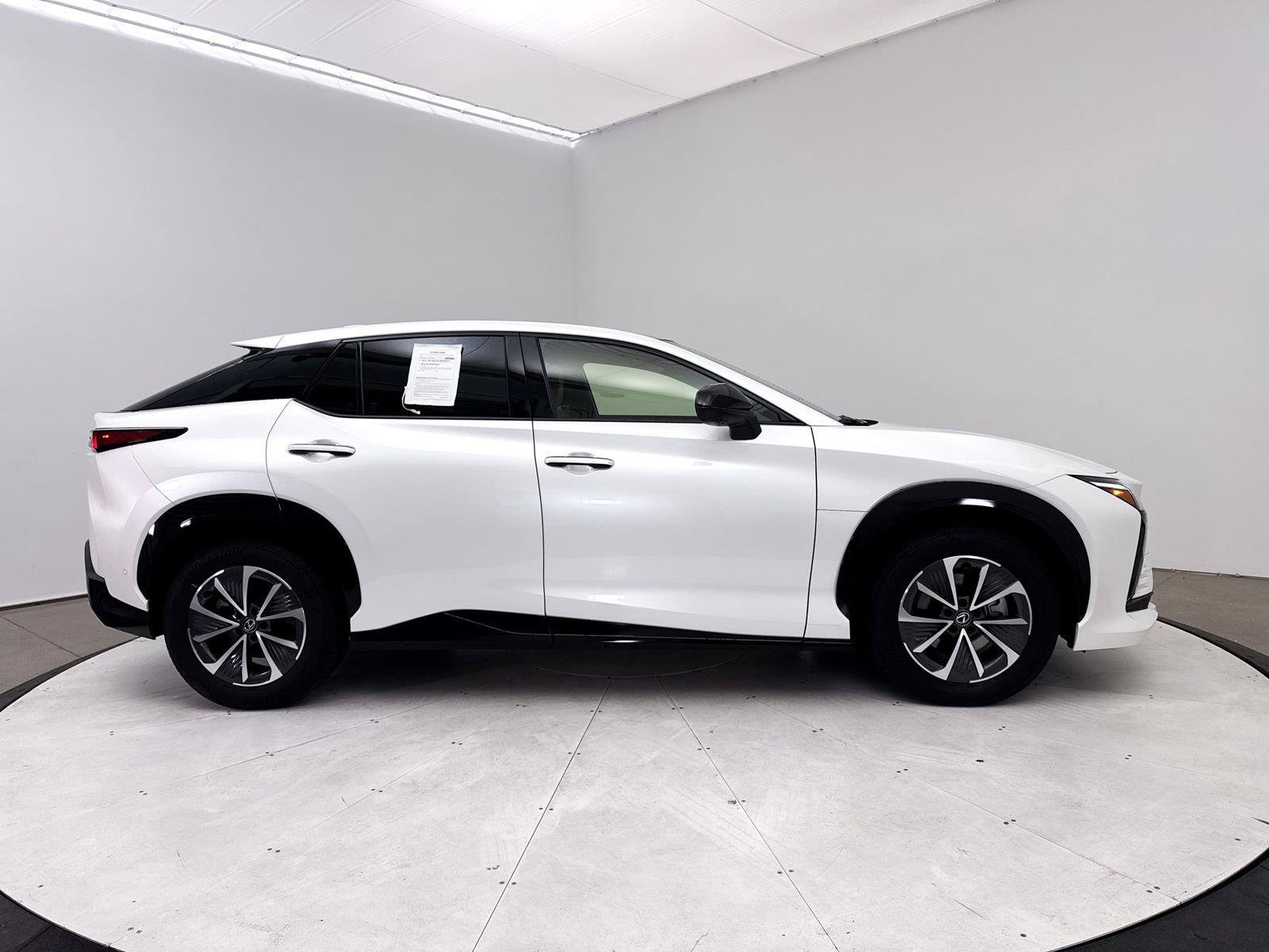 Used 2023 Lexus RZ 450e Premium w/ Technology Package AWD/4WD image 36
