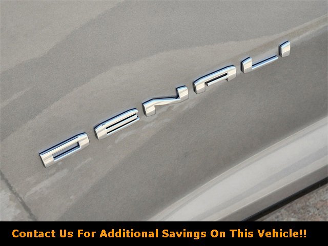 New 2026 GMC Acadia Denali w/ Super Cruise Package image 8