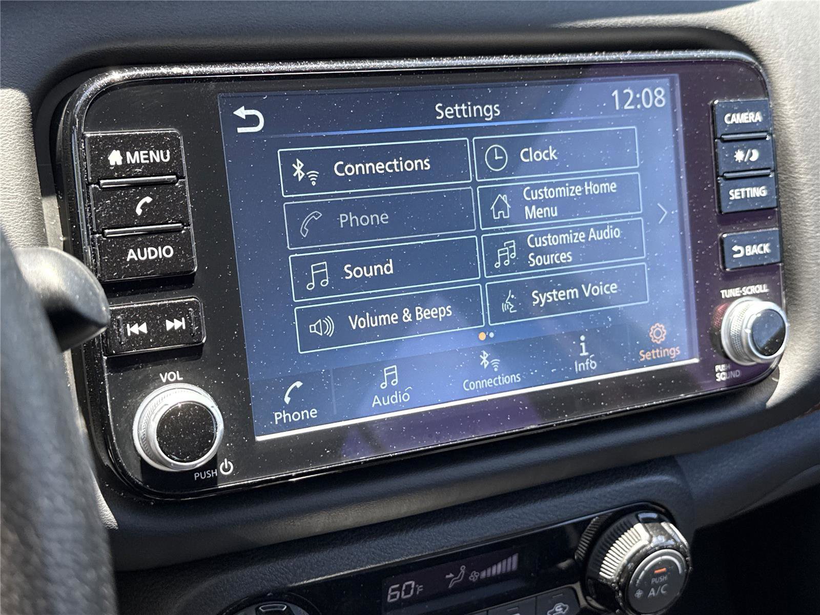Used 2023 Nissan Kicks SR FWD image 24