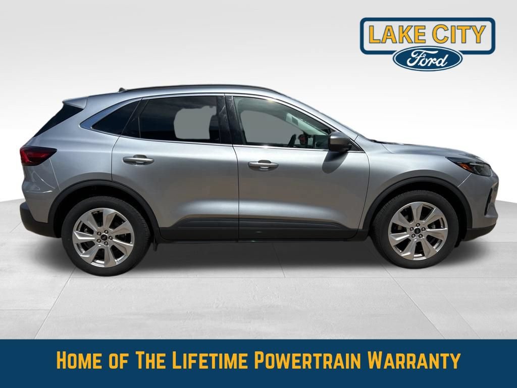 Used 2023 Ford Escape Platinum AWD/4WD image 6