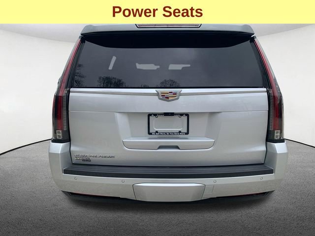 Used 2017 Cadillac Escalade Luxury AWD/4WD image 12