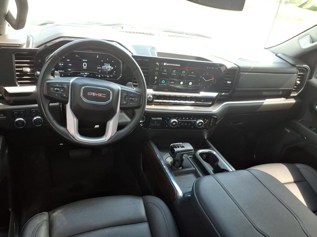 Used 2024 GMC Sierra 1500 SLT w/ SLT Premium Plus Package AWD/4WD image 18