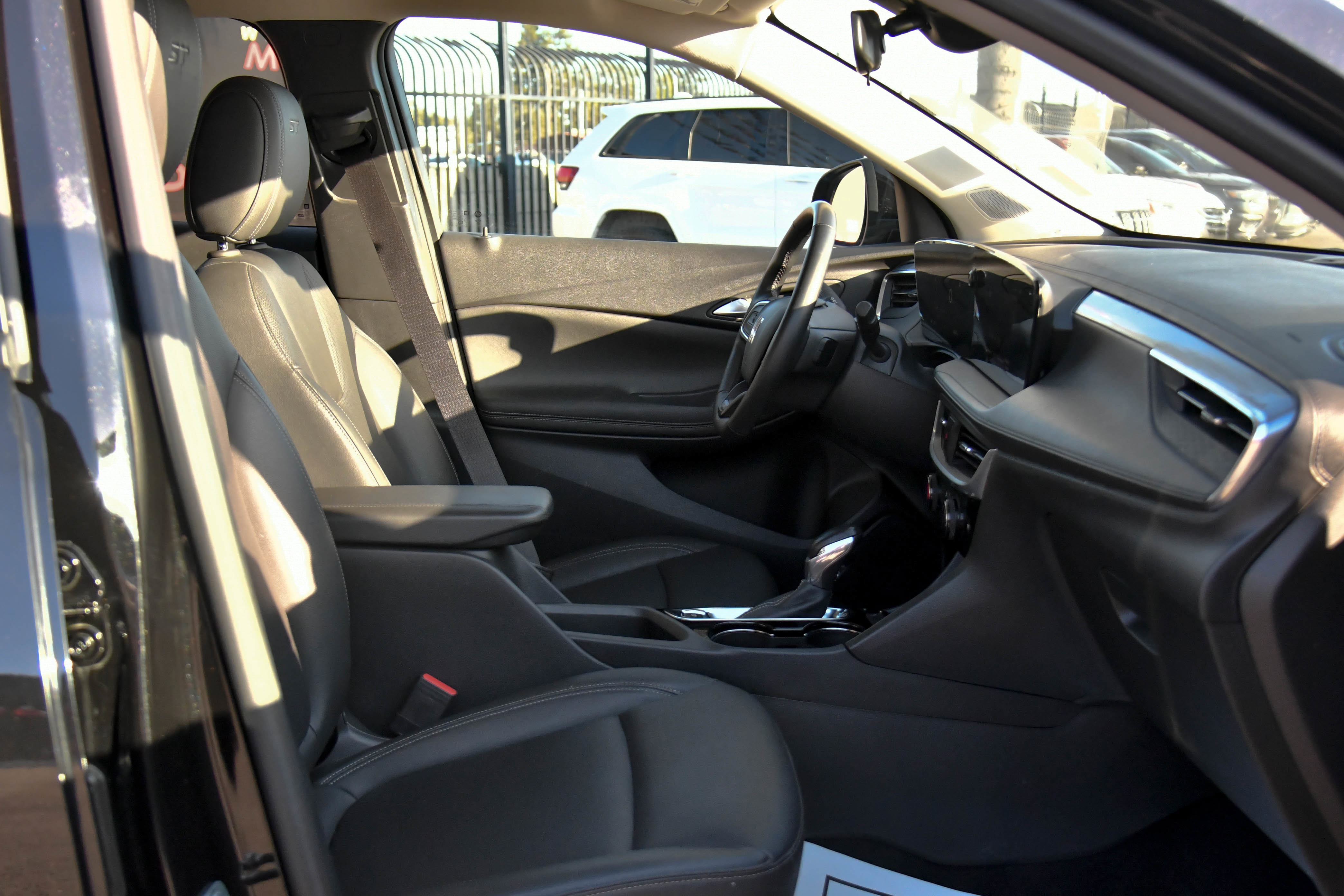 Used 2024 Buick Encore GX Sport Touring w/ Comfort Package image 43