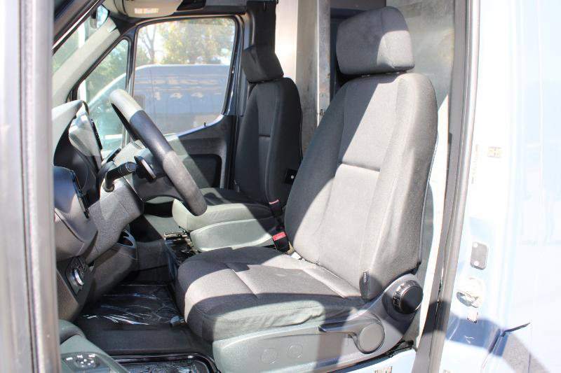 Used 2019 Mercedes-Benz Sprinter 144 image 12
