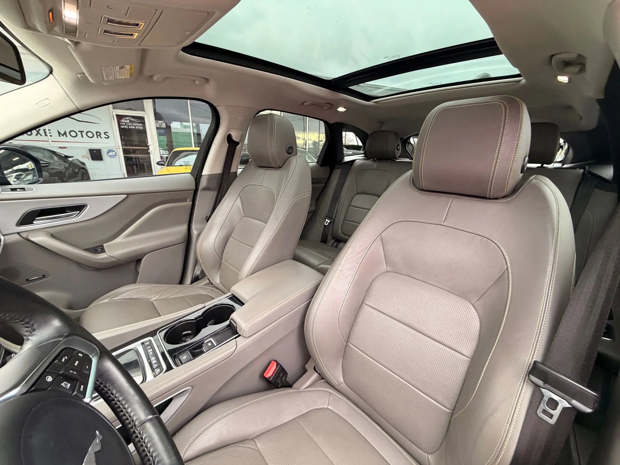 Used 2017 Jaguar F-PACE R-Sport image 10