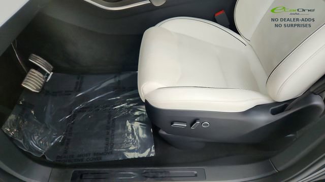 Used 2024 Tesla Model X Plaid image 38