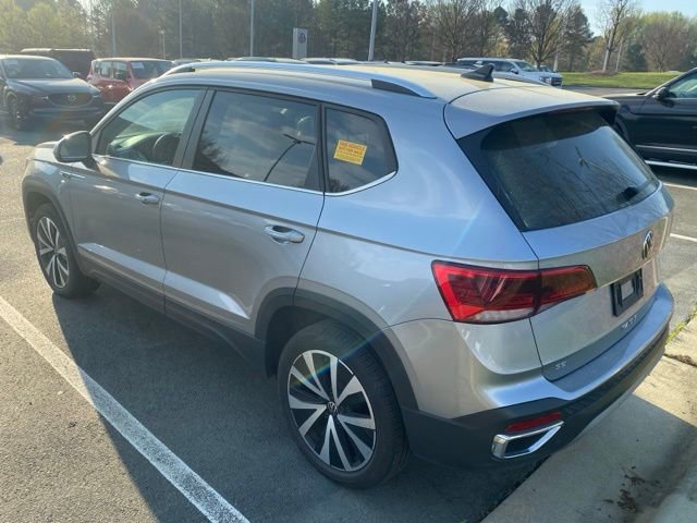 Used 2023 Volkswagen Taos SE image 3