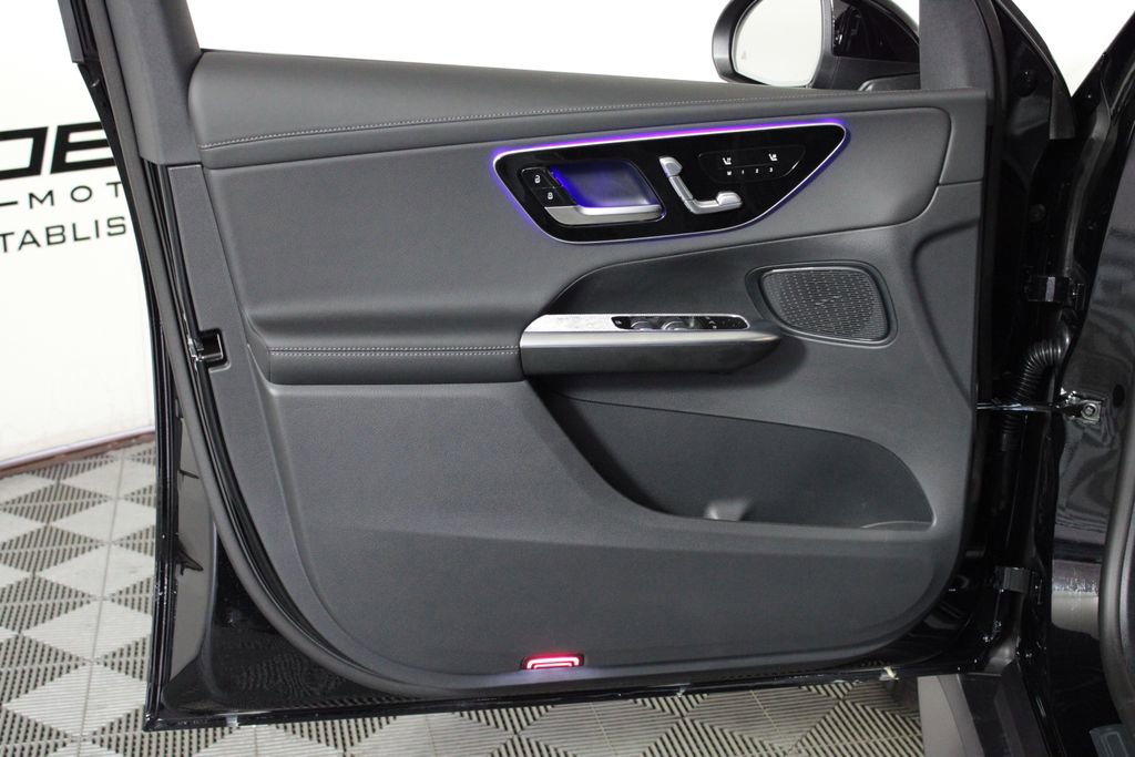 Certified 2025 Mercedes-Benz GLC 300 4MATIC image 25