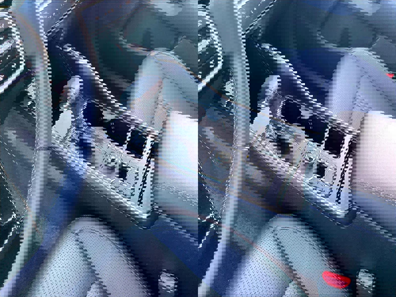 Used 2025 Kia Sorento S w/ Panoramic Sunroof Package image 19