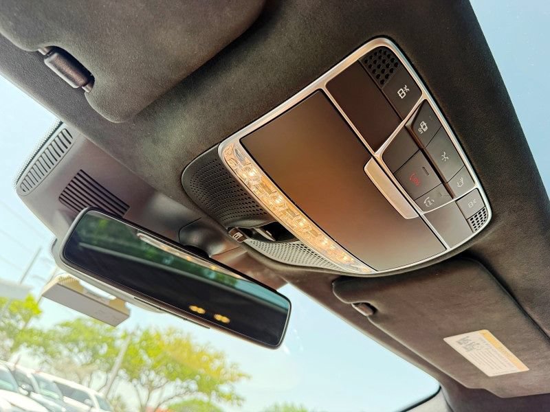 Used 2019 Mercedes-Benz S 560 Sedan image 27