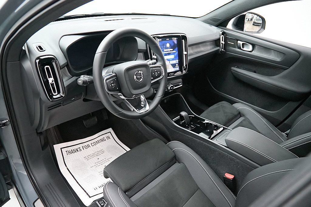 Certified 2023 Volvo C40 P8 Recharge Ultimate AWD/4WD image 12