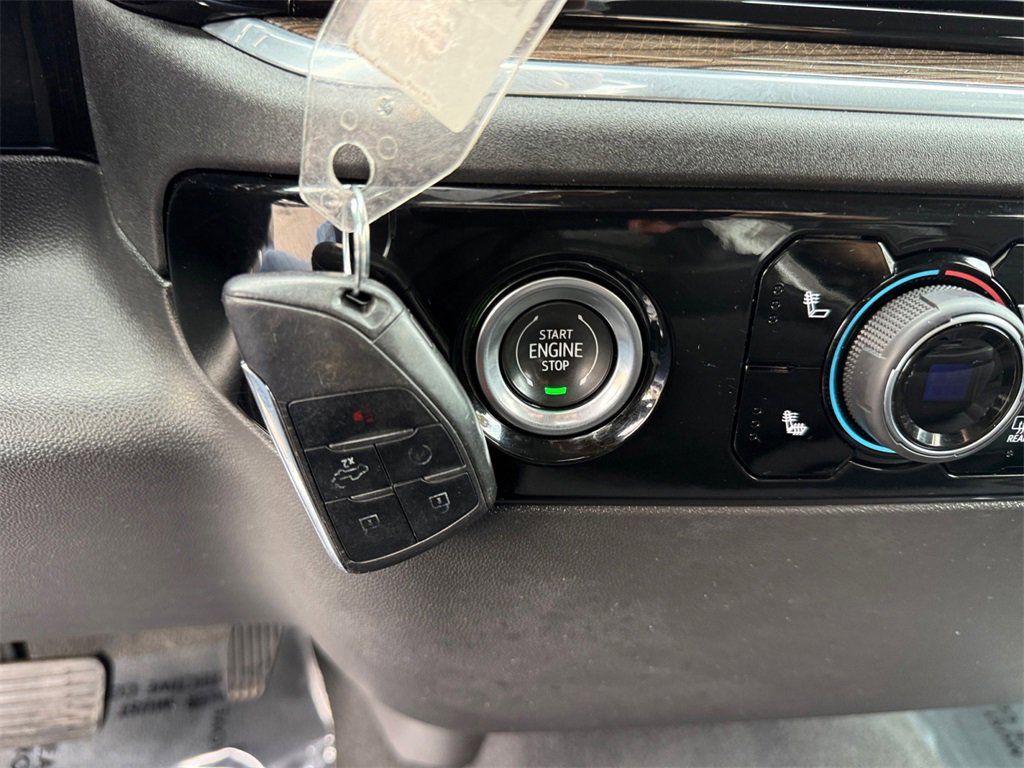 Used 2022 Chevrolet Silverado 1500 LT image 29