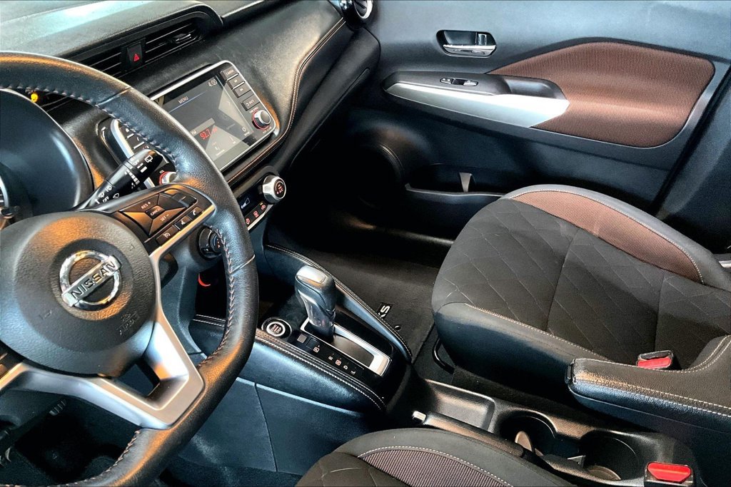 Used 2020 Nissan Kicks SR w/ Exterior Package FWD image 17