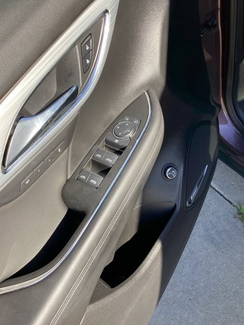 Used 2024 Buick Envision Avenir AWD/4WD image 10