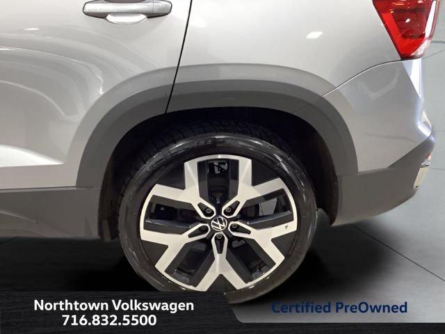 Certified 2023 Volkswagen Taos SEL AWD/4WD image 3