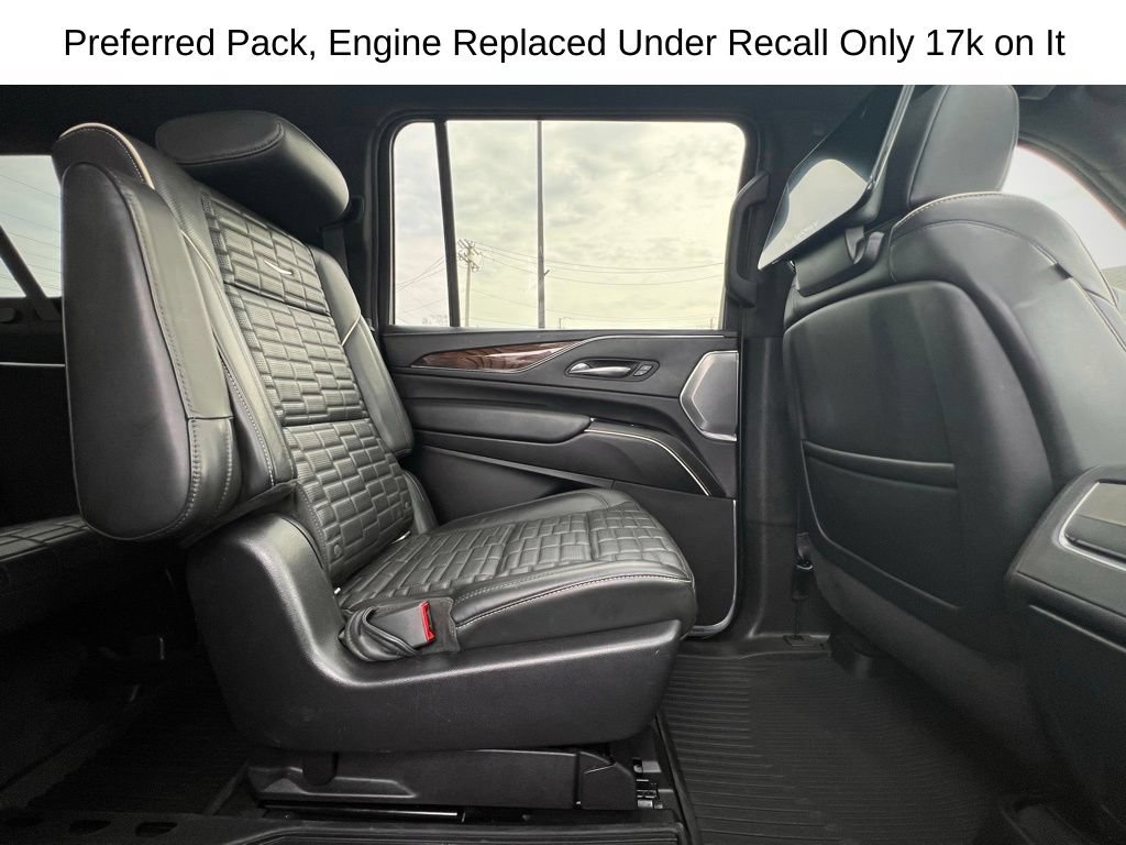 Used 2022 Cadillac Escalade ESV Sport Platinum w/ LPO, ONYX Package AWD/4WD image 33