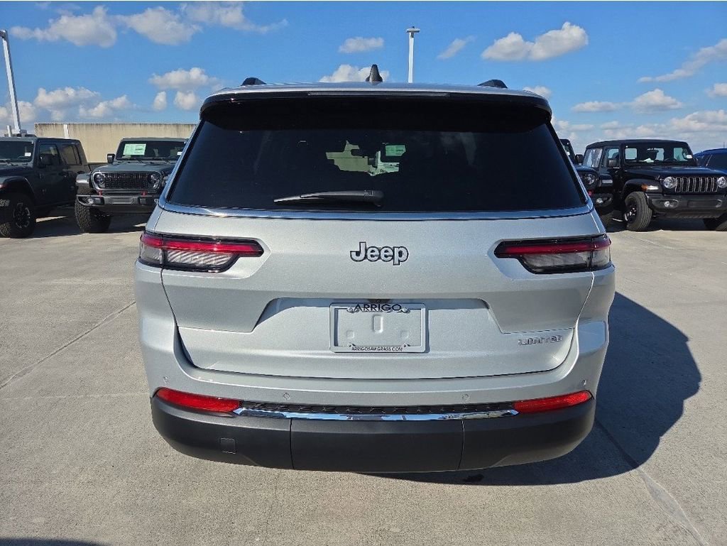 New 2025 Jeep Grand Cherokee Limited image 6