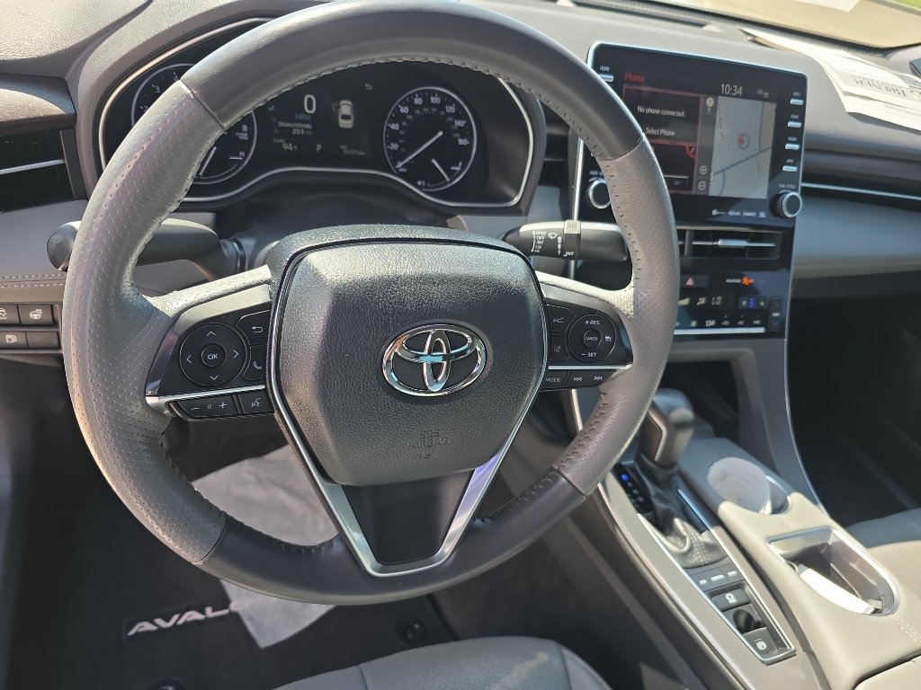 Used 2019 Toyota Avalon Limited FWD image 11