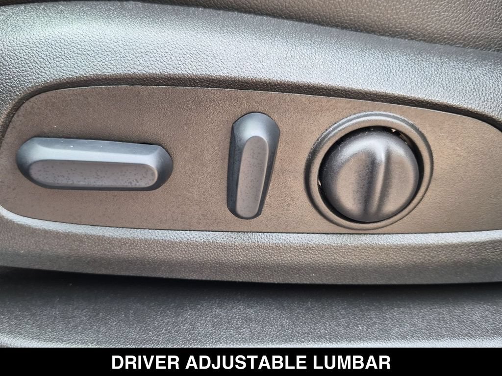 Used 2023 Chevrolet Equinox Premier FWD image 18