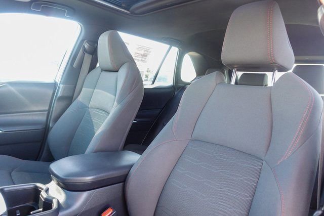 Used 2022 Toyota RAV4 SE image 25