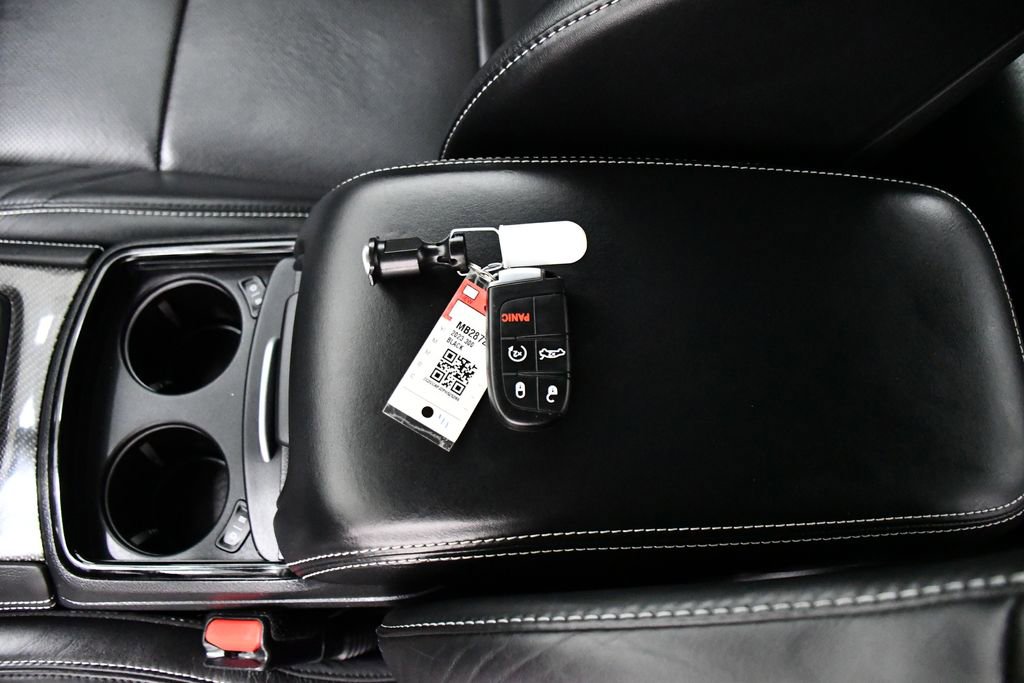 Used 2023 Chrysler 300 C RWD image 23