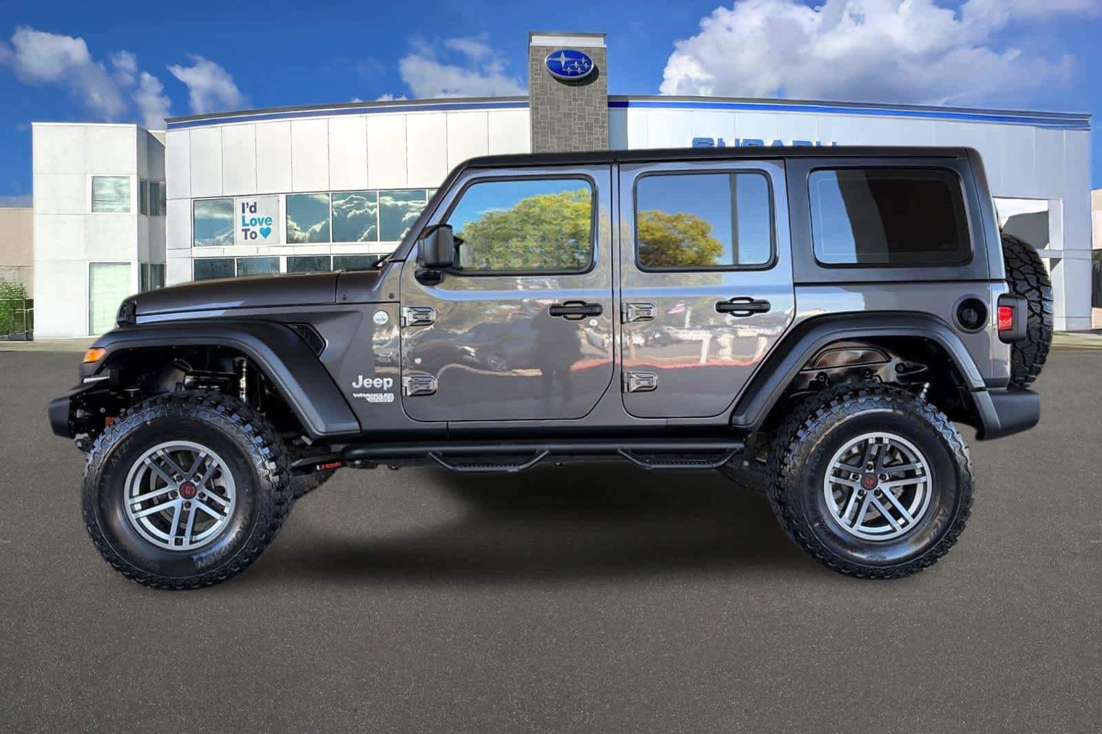 Used 2019 Jeep Wrangler Unlimited Sport AWD/4WD image 9